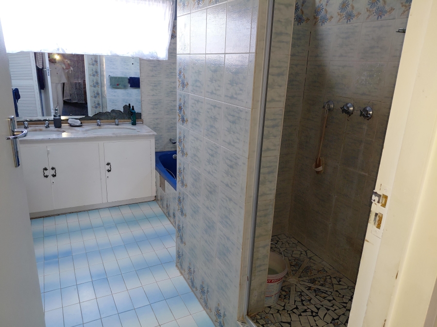 4 Bedroom Property for Sale in Bothasrus Eastern Cape